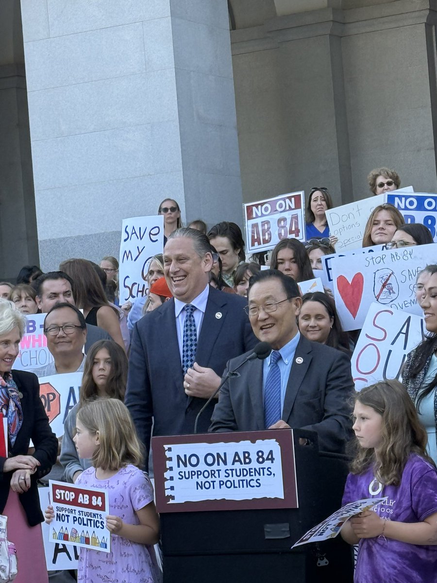 SenatorChoi's tweet image. While we didn’t get the outcome we had hoped for, @SenStricklandCA and I are proud to stand for students- against #AB84 and for #SB414