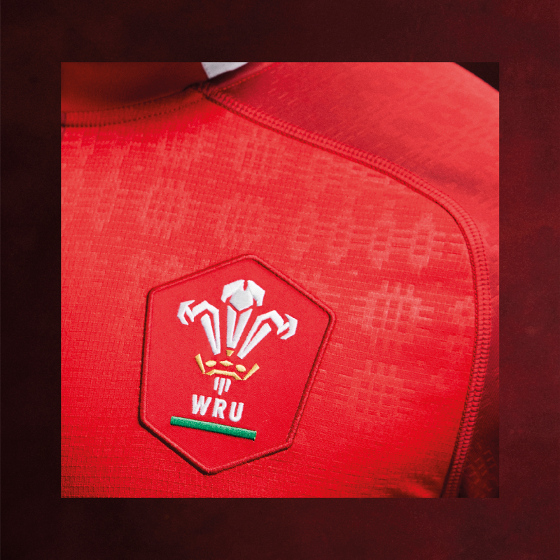 WelshRugbyUnion's tweet photo. 🏴󠁧󠁢󠁷󠁬󠁳󠁿 The story &amp; detail behind the 🆕️ home kit ❤️

#CymruAmByth #BrethynCartref