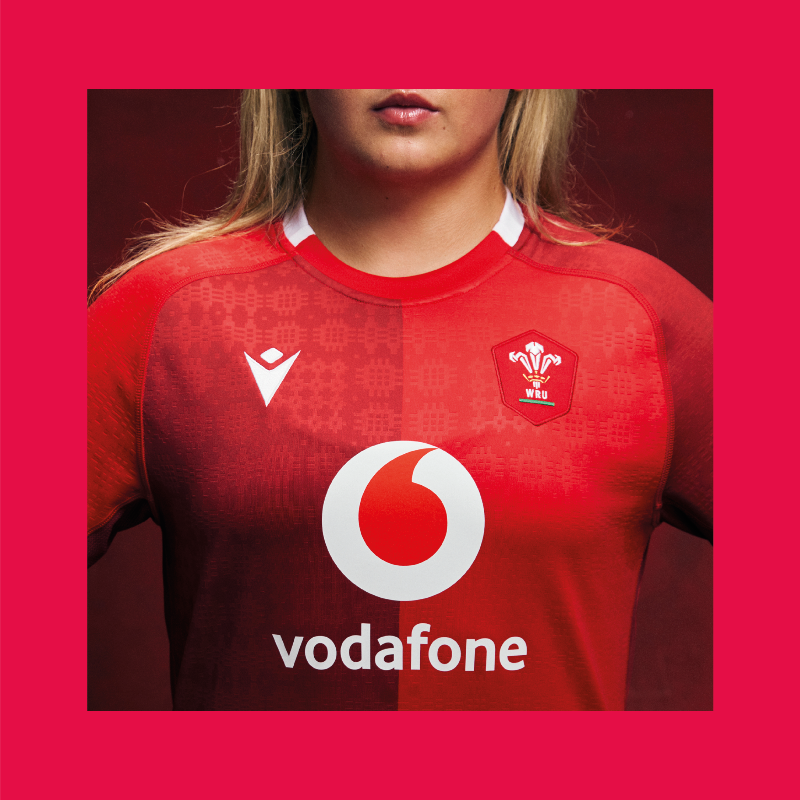 WelshRugbyUnion's tweet photo. 🏴󠁧󠁢󠁷󠁬󠁳󠁿 The story &amp; detail behind the 🆕️ home kit ❤️

#CymruAmByth #BrethynCartref
