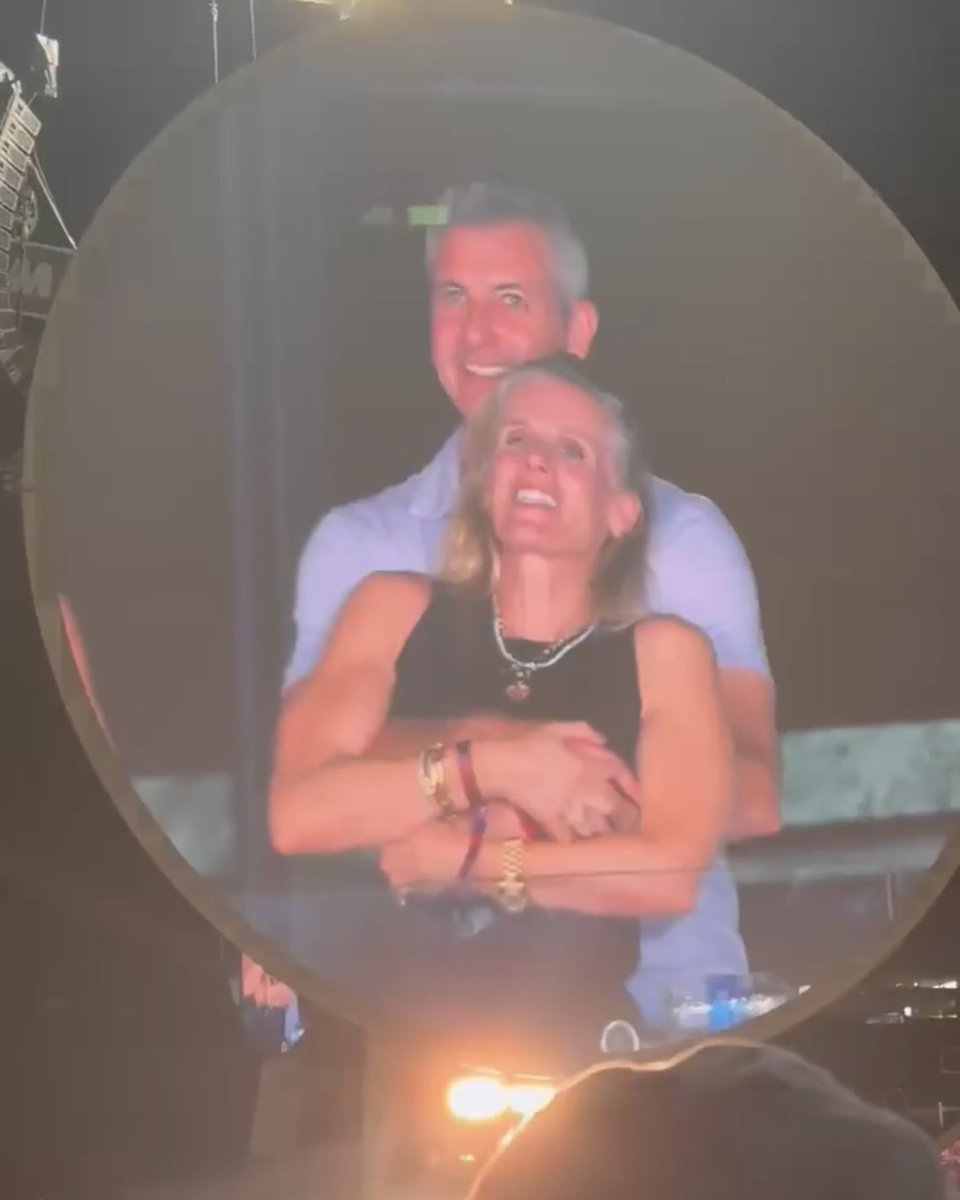 DailyNoud's tweet image. Fix You by Coldplay has risen to the #1 song on the Spotify Viral 50 charts following Astronomer CEO Andy Byron’s alleged affair