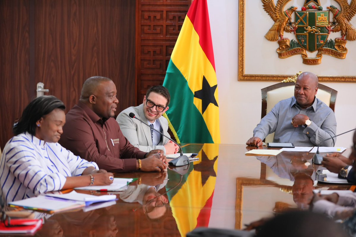 AlexanderSoros's tweet image. President Mahama, it was an honor to be invited to join you in Accra today.
Ghana has real momentum to lead as a beacon of democratic progress in the region, across Africa, and around the world — @OpenSociety stands ready to support your robust reform agenda. 🤝