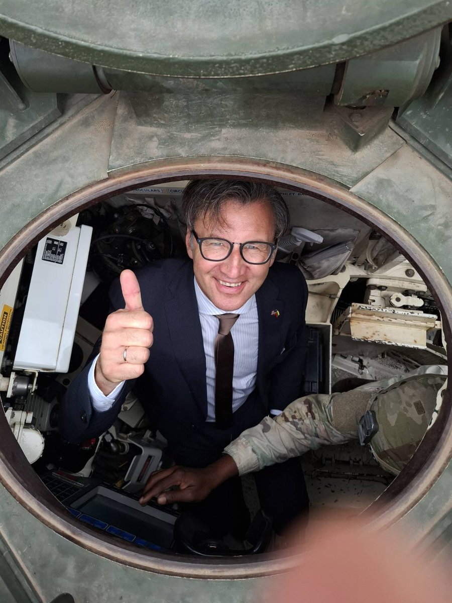 varvuolis's tweet image. A highly symbolic visit today, in good company of fellow colleagues, to the US military contingent at #CampHerkus in #Pabradė, before the start of my mission across the Atlantic. A great sense of purpose, Allied solidarity and an ironclad friendship between 🇱🇹 & 🇺🇸 @LithuaniaMFA