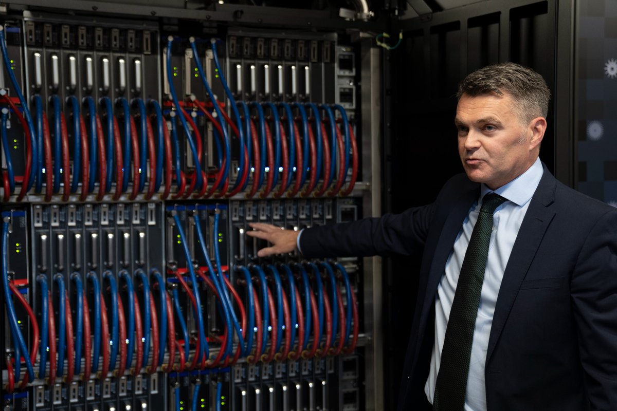 BristolUni's tweet image. We're still reflecting on yesterday’s historic launch of the UK’s most powerful supercomputer, Isambard-AI 💻
Here's a behind-the-scenes look – from the switch on moment by @peterkyle, from @SciTechgovuk, to a glimpse of the system itself.
Read more: bristol.ac.uk/news/2025/july…