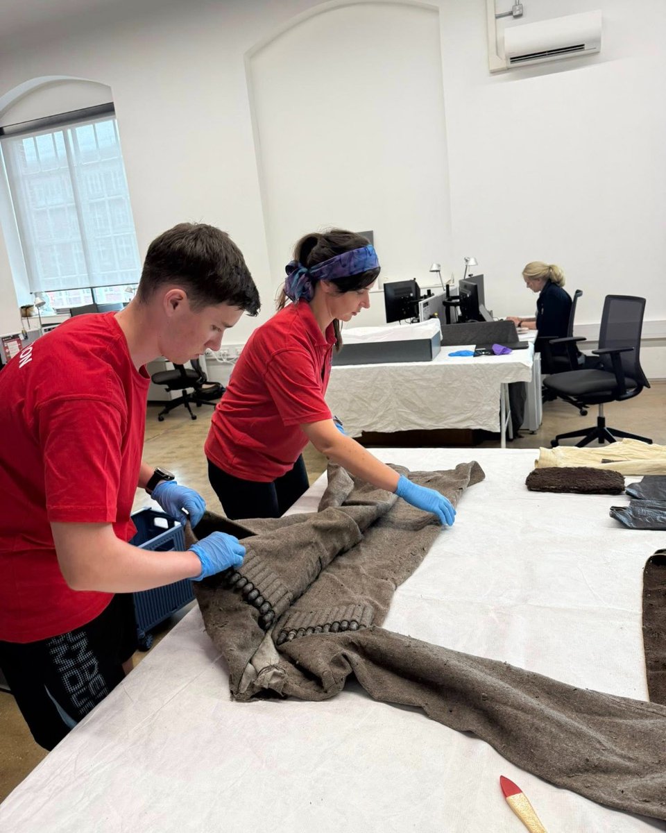 NatMuseumRN's tweet image. During June, we were joined by Thomas Fletcher for a work experience placement
Tom got stuck into gallery housekeeping, uniform rehousing, HMS Warrior ship-keeping & salvage kit inventories
Tom shared: “It was a privilege to learn from such a welcoming and knowledgeable team.”