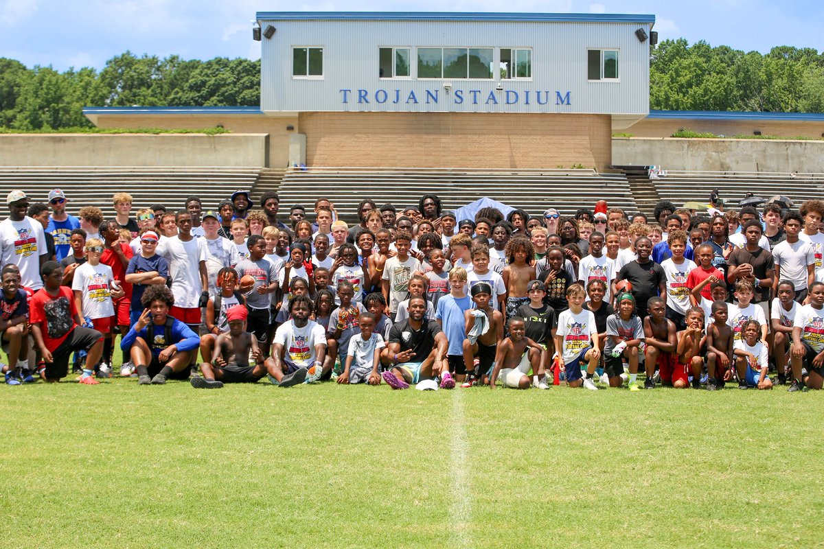 James Hinch (@james_hinch) on Twitter photo Had a great time at <a href="/TheNyNy7/">Nyheim Miller-Hines</a> camp last week at Garner. Picked as top 5 WR for 1on1s. Thanks you for everybody helping out. <a href="/speedybanks16/">brandon banks</a> <a href="/Bsteel80/">Brandon Codrington</a> Had a great time at <a href="/TheNyNy7/">Nyheim Miller-Hines</a> camp last week at Garner. Picked as top 5 WR for 1on1s. Thanks you for everybody helping out. <a href="/speedybanks16/">brandon banks</a> <a href="/Bsteel80/">Brandon Codrington</a>