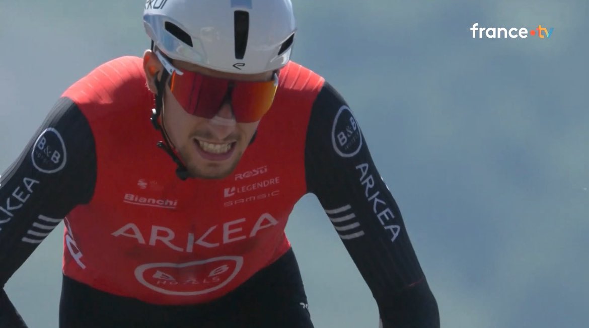 Le vainqueur du dernier #RégionTour <a href="/kevin_vauquelin/">Kevin Vauquelin</a> a réussi une belle montée jusqu’à l’Altiport de Peyragudes et se classe 11e de cette 13e étape <a href="/LeTour/">Tour de France™</a>. 👍
Le coureur <a href="/arkeabbhotels/">ARKEA-B&B HOTELS</a> est 6e au classement général <a href="/MaillotjauneLCL/">Maillot Jaune LCL</a>.👏
#TDF2025 #ArkeaBBHotels #roulonsaudacieux
