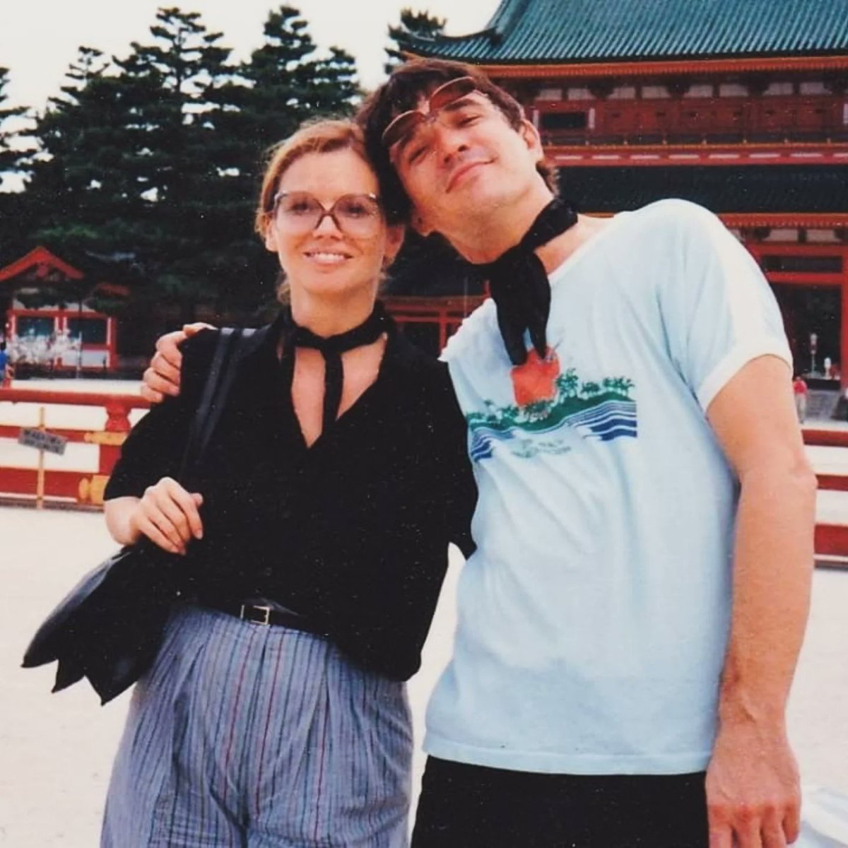 rickdankopage's tweet image. Happy #RickDankoFashionFriday and happy birthday to Elizabeth Grafton!
Elizabeth and Rick met in the early 1970s, and stayed together until Rick's death in December 1999. Elizabeth passed away in 2013.
