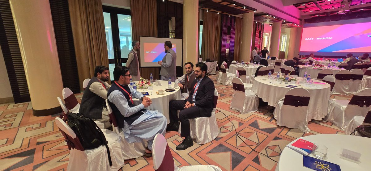 aniazi2020's tweet photo. Incredible H1 2025 Regional Meeting, happy to see the achievements and looking forward to the impactful plans lined up for H2 2025. 

#roshan #4G #teamwork https://t.co/cNg8uHvhHA