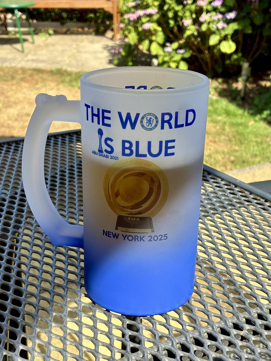 JDPugh76's tweet image. Just received this from @imartges I can’t recommend this enough for all you Chels out there to celebrate our world domination! It’s real quality, thanks a lot Tim👌🏼#CFC #UTC #KTBFFH @ChelseaFanCast