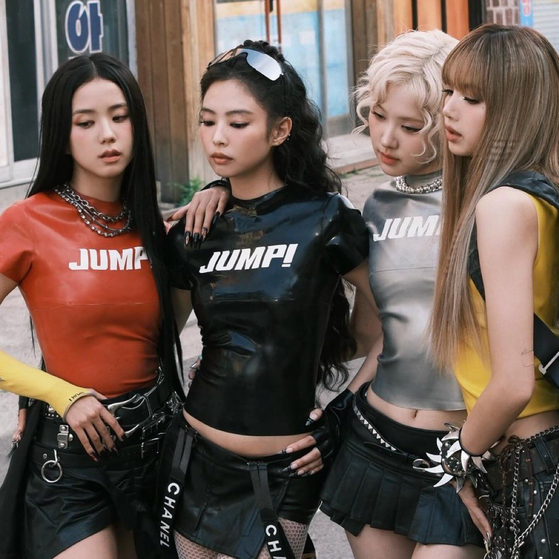 ‘JUMP’ by #BLACKPINK debuts at #18 on the UK Official Singles Chart 🇬🇧🔥

It becomes BLACKPINK’s 9th Top 40 single in the UK