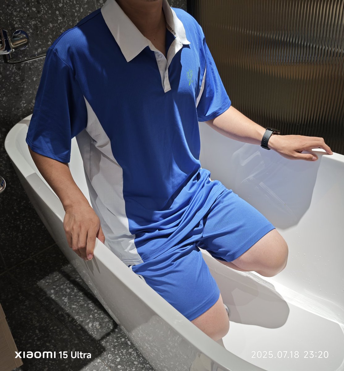 Abyssgazer0828's tweet image. 那是什么眼神👁️果然是那种眼神😨已经不是第一次见到了呢💧那是什么眼神快👁️别这样了😱😭明明只是可爱❤️却像变成了罪人😔脱轨❌脱轨❌崩毁💥脱轨❌精神失常🤕因一个秘密就崩毁💔要坏掉了😭对不起😔💔不要看啊😰理解不了吧😞就像是不小心盛开的怪物之花🌸什么都说不出口无法消失了不要看我画的丑陋的脸啊