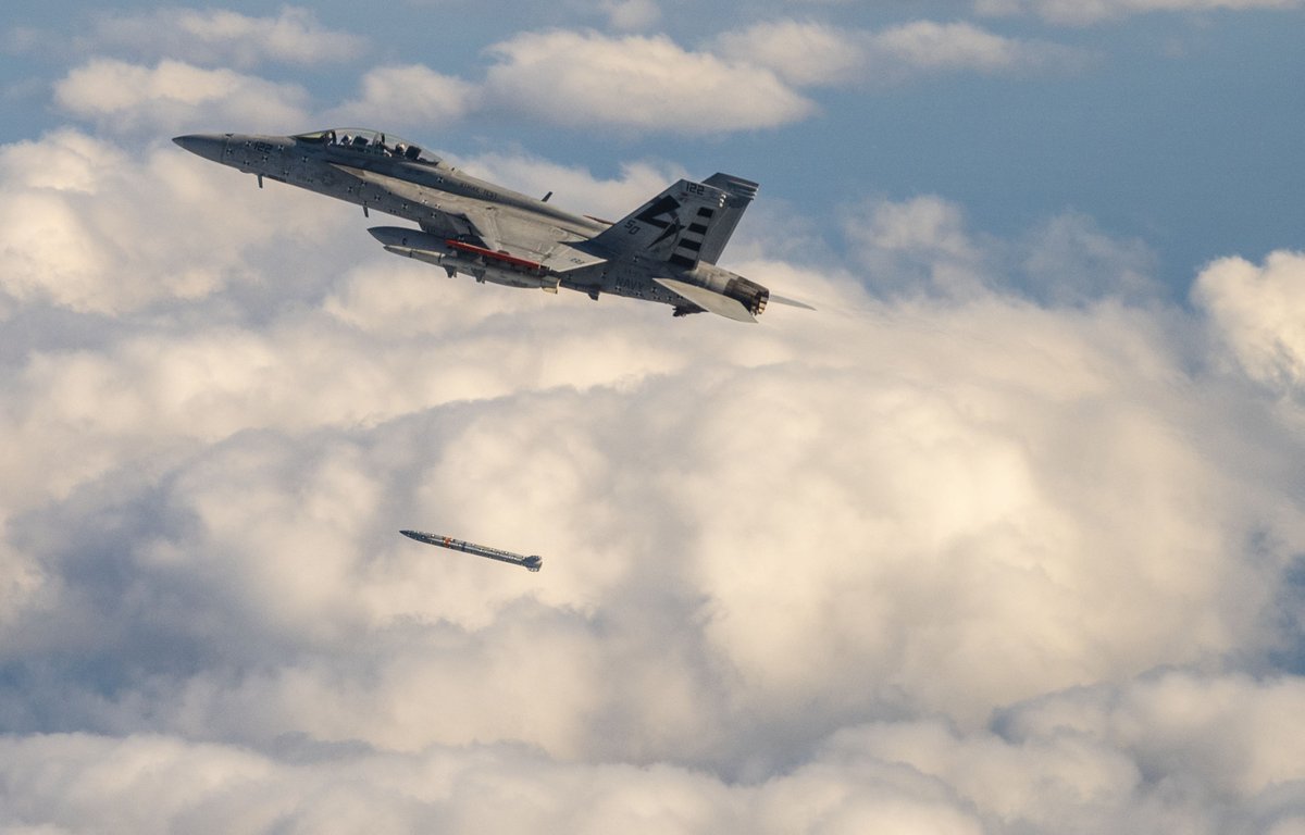 northropgrumman's tweet image. Redefining long-range strike, AARGM-ER supports coalition readiness and air dominance for NATO operations.
As the U.K. advances its warfighter capabilities, discover how AARGM-ER meets the challenge: ms.spr.ly/6014sBZMI
#RIAT2025