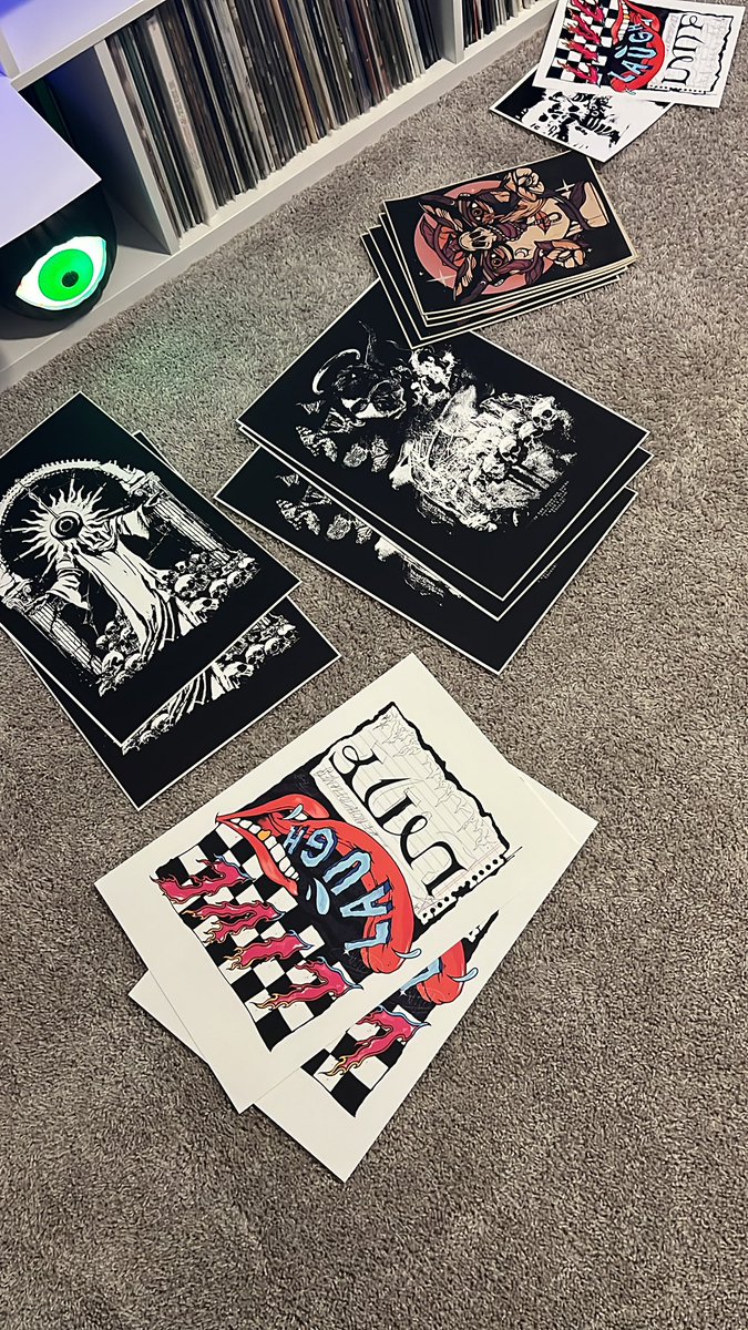 shop opens at 3pm est 

$10 print section for a summer sale 

limited oversize prints