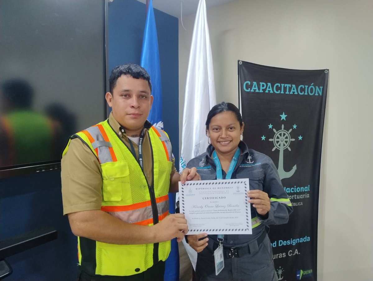 cnpp_hn's tweet image. 📍Puerto Cortés, Cortés.

📌Bajo el gobierno de la presidenta @XiomaraCastroZ, la #CNPP clausura el &quot;Curso de Protección Modelo OMI 3.24&quot; dirigido a personal de las instalaciones portuarias @OPC_HN, AVANZA, Terminal Especializada de Honduras y Gas del Caribe.