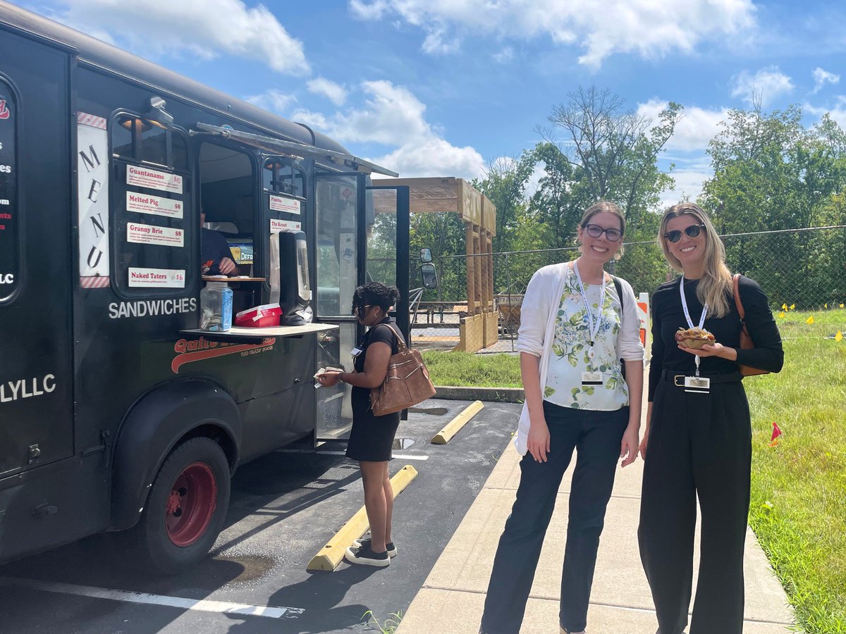 LindnerCtrHope's tweet image. Did you know #NationalHotDogDay was this week? We did! 🌭
We love any chance to bring smiles to our staff, so we invited the @QuiteFranklyLLC food truck to the Lindner Center campus on Wednesday to serve up some delicious specialty hot dogs. 😋