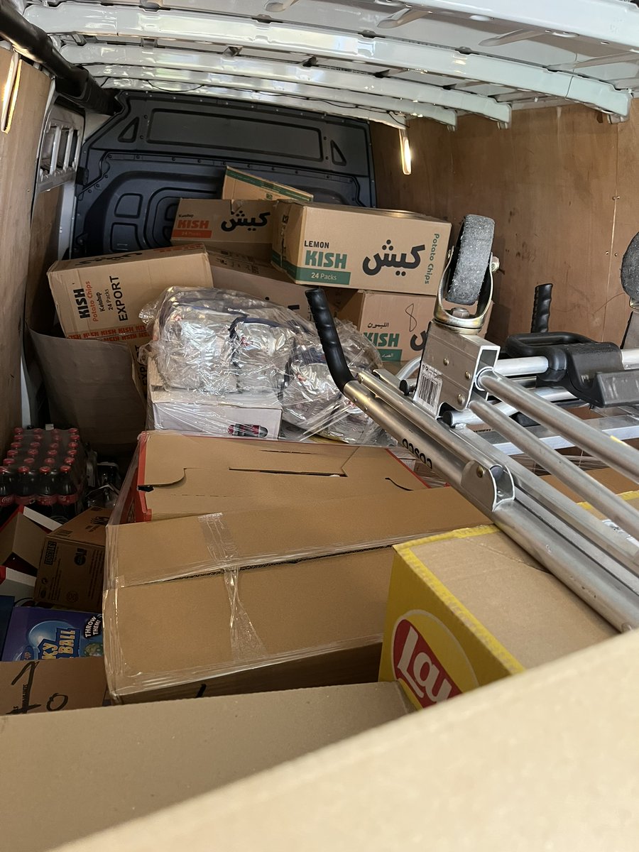 DVSAEnforcement's tweet image. #Overloaded Light Goods Vehicle3️⃣🚨
Gross weight4️⃣5️⃣0️⃣0️⃣kg!
👉Know your vehicle weights
👉Know the weights of your load
👉Prevent accidents
👉Keep roads, the public and yourself safe
🚨Avoid:
➡️Fixed Penalties
➡️Prosecution
➡️Immobilisation
➡️Delays
#DVSA #KeepingRoadsSafe