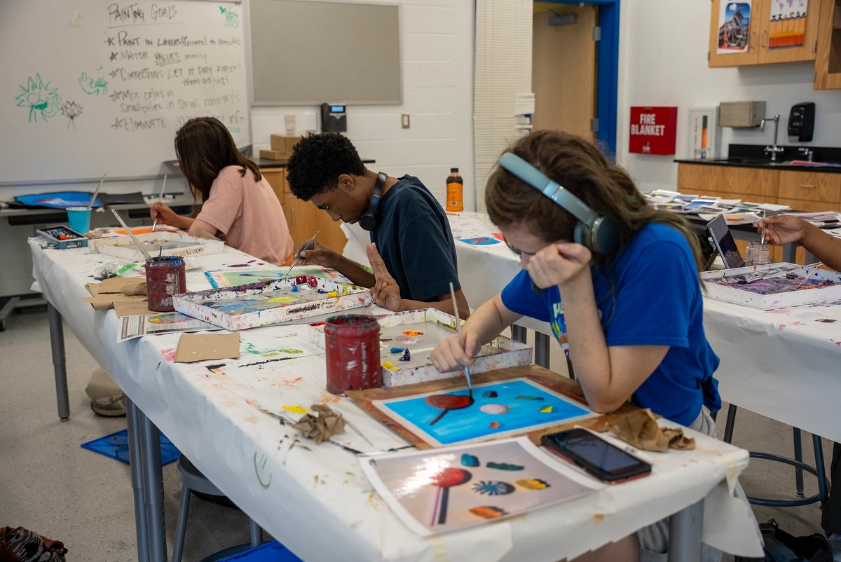 BaltCoPS's tweet image. 🎨 Behind the scenes at BCPS Summer Art Enrichment Camp!
Flickr Album ➡️ flic.kr/s/aHBqjCm5Ae