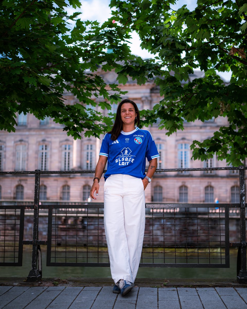 RCSA_Feminines's tweet image. ✍️ 𝗕𝗿𝘂𝗻𝗮 𝗟𝗼𝘂𝗿𝗲𝗻𝗰̧𝗼 𝘀’𝗲𝗻𝗴𝗮𝗴𝗲 𝗮𝘂 𝗥𝗖𝗦𝗔
L'internationale portugaise s'est engagée avec le Racing jusqu'en 2027 en provenance du Celtic Glasgow.
➡️ bit.ly/4lAixQX
#MercatoRCSA | #ArkemaPL