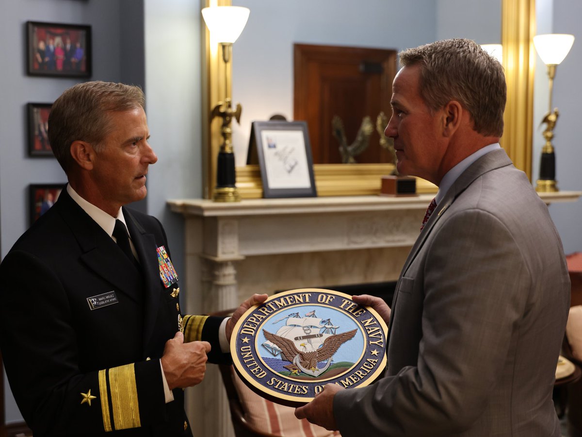 SenJonHusted's tweet image. America’s security and prosperity have always depended on the strength of the United States Navy. @AmericasNavy’s seal represents the bravery and sacrifice of our sailors.
I’m proud to display it in my office to show how grateful Ohio is for their service to our nation.