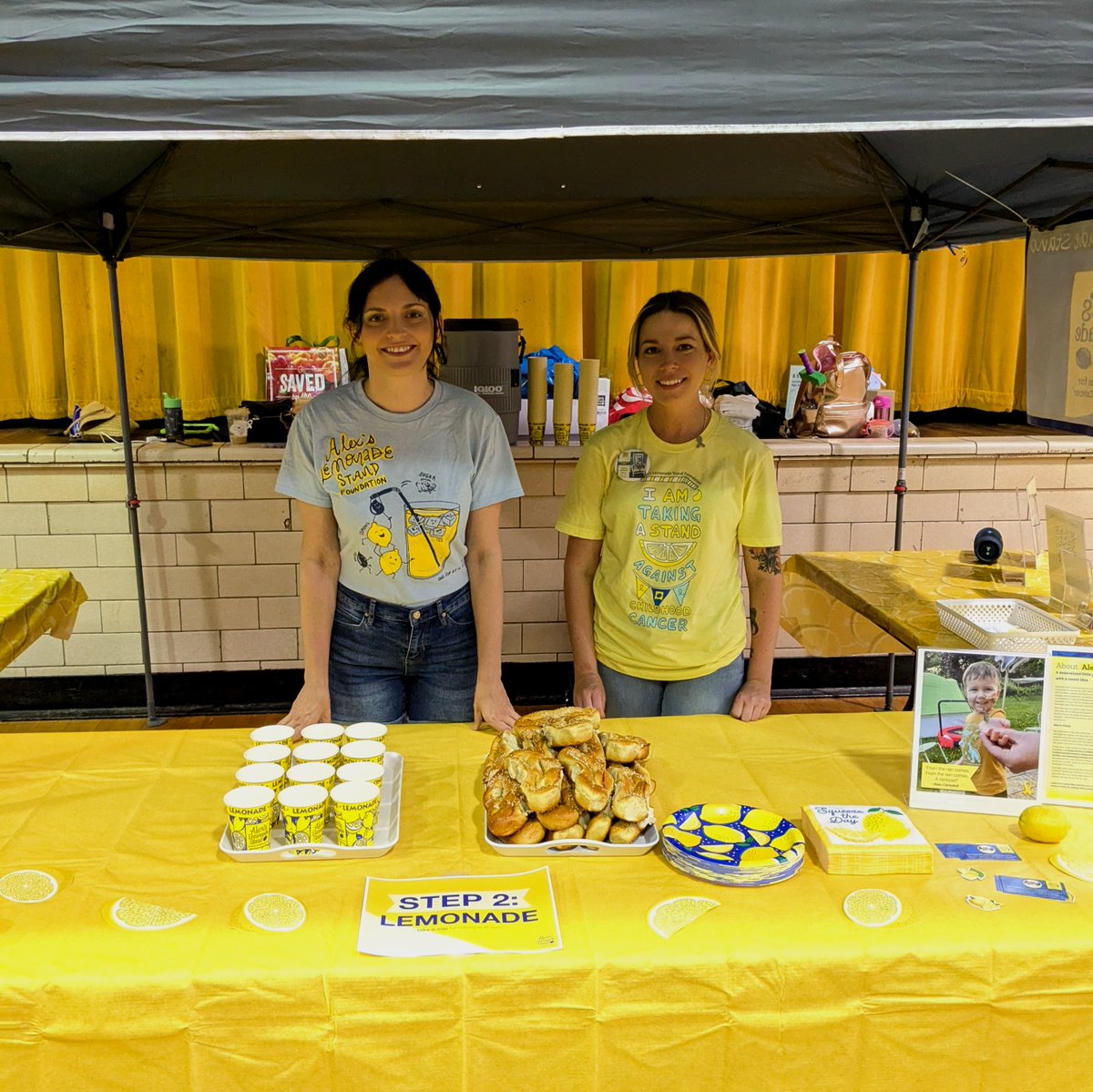 AlexsLemonade's tweet image. Lemonade Days stand shoutout 📣 Let's hear it for Beau's Lemonade Stand!
After a brave fight with ependymoma, 4-year-old Beau Campbell lost his battle in 2023. His mother Ryann connected with ALSF and enrolled Beau's younger sister in the SuperSibs program. The following year,…