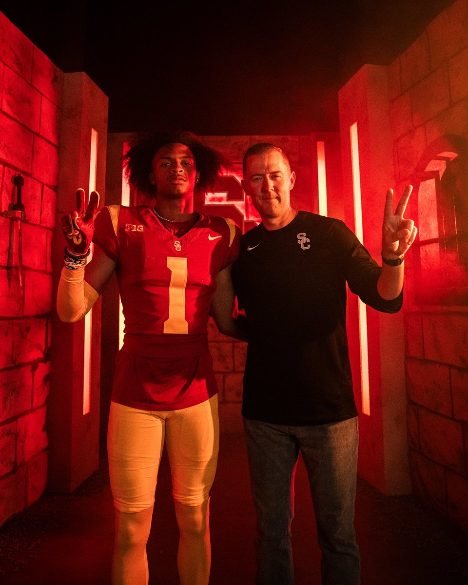 RoderickTezeno's tweet image. ✌️✌️
#FightOn