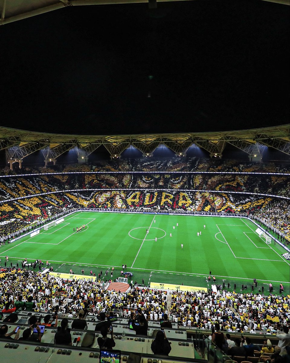 SaudiNews50's tweet photo. تيفو الاتحاد الأجمل في الموسم الماضي.

(دوري روشن)

- https://t.co/4J6iG14yda