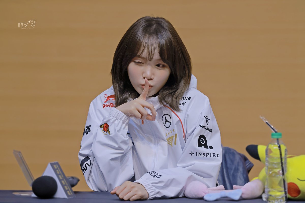 chaewon archive tweet media