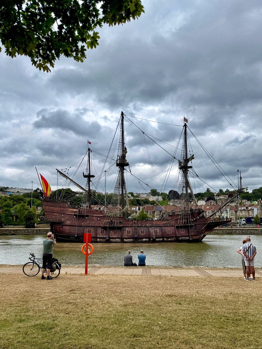 noahsbristol's tweet image. That moment the Spanish galleon Andalucía sailed past today over lunch…! 🩵⚓️

#bristolharbourside #bristolharbourfest #lunchwithaview