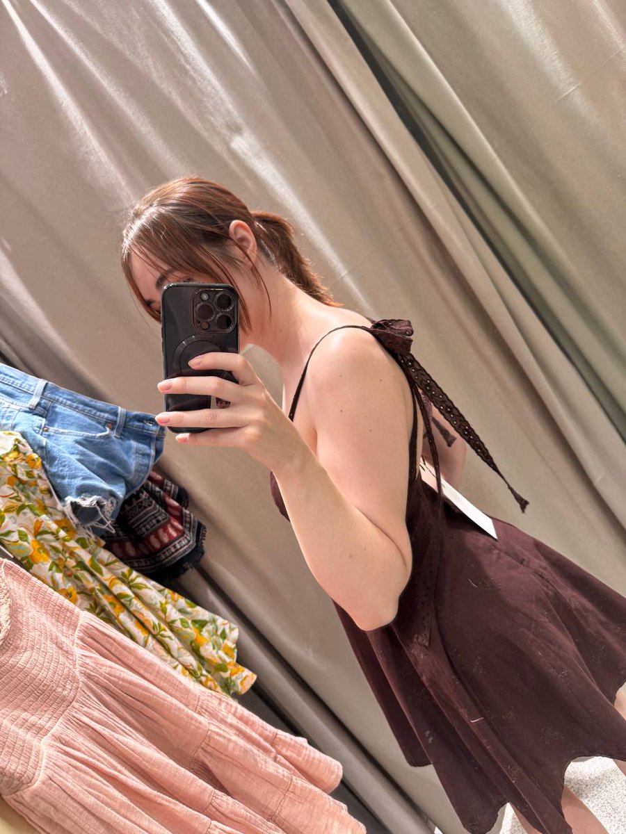 Milashiroki's tweet image. New dress ublocked ❤️