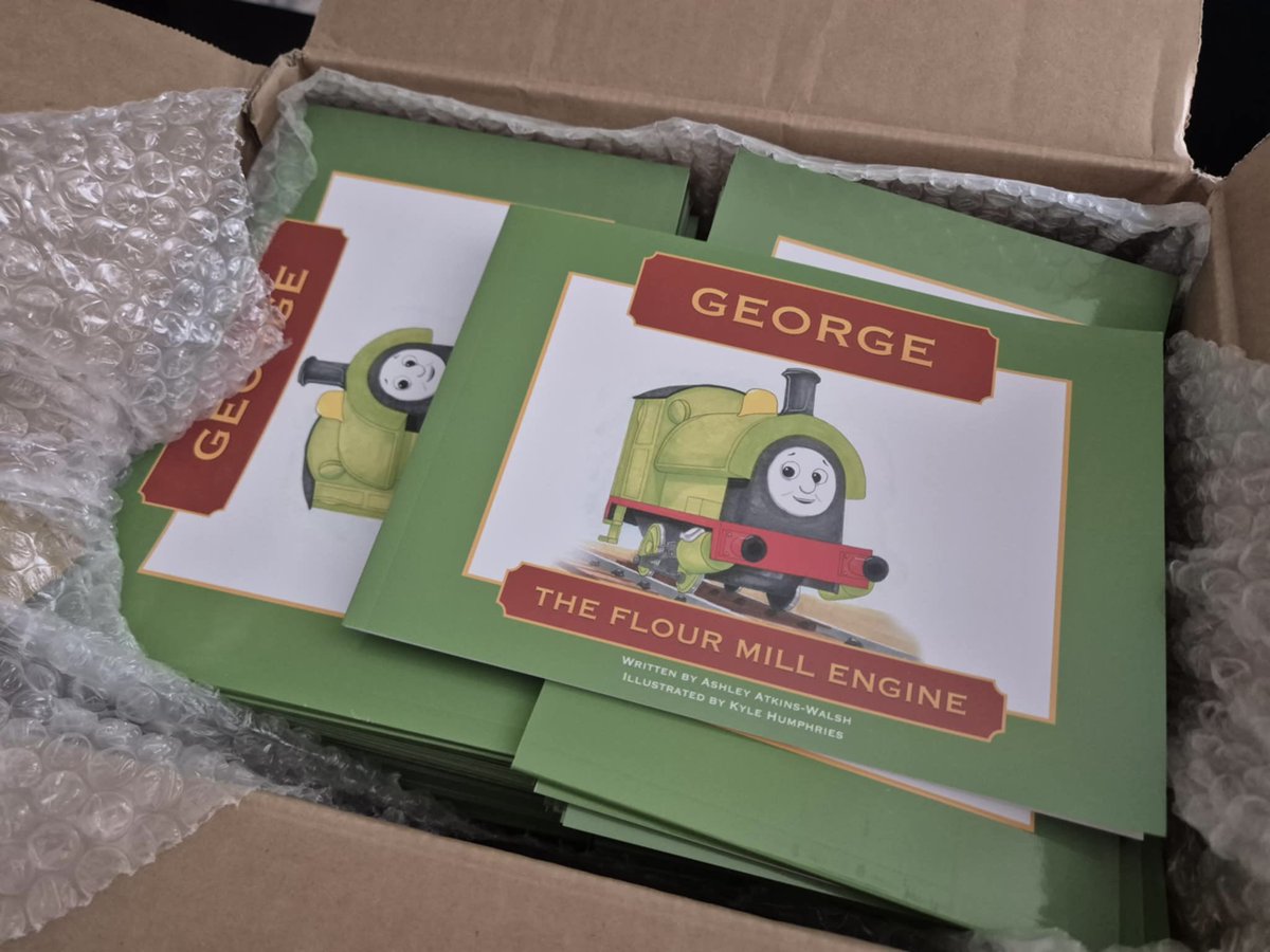 HenryFan91's tweet image. Our book has arrived!!! @InTheSiding