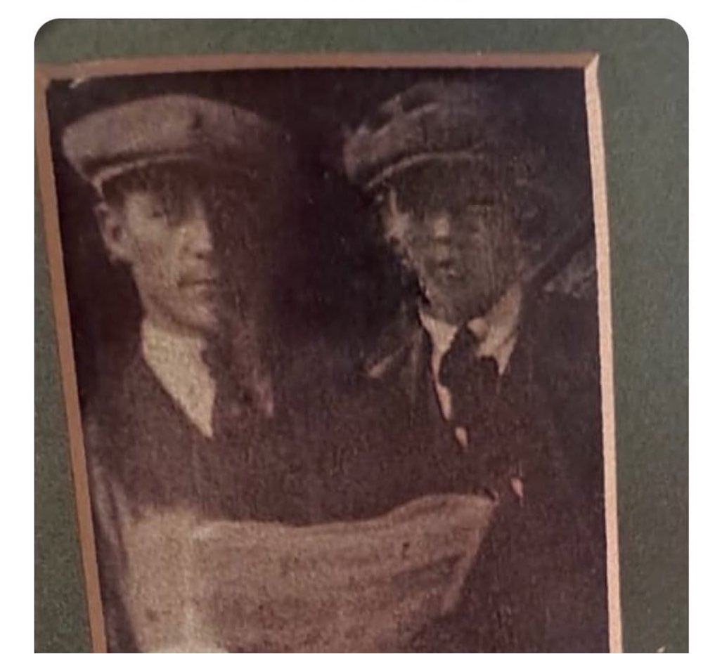 Sharing for some nostalgia. These are Charlie’s relatives, his great grandad Harry who was big Millwall, it’s his dad and uncle in the 1920s/30s used to sell programmes outside the den and were boxers locally, they grew up in Florence gardens 🦁 #millwallfc harry&amp;Jim <a href="/MillwallFC/">Millwall FC</a>