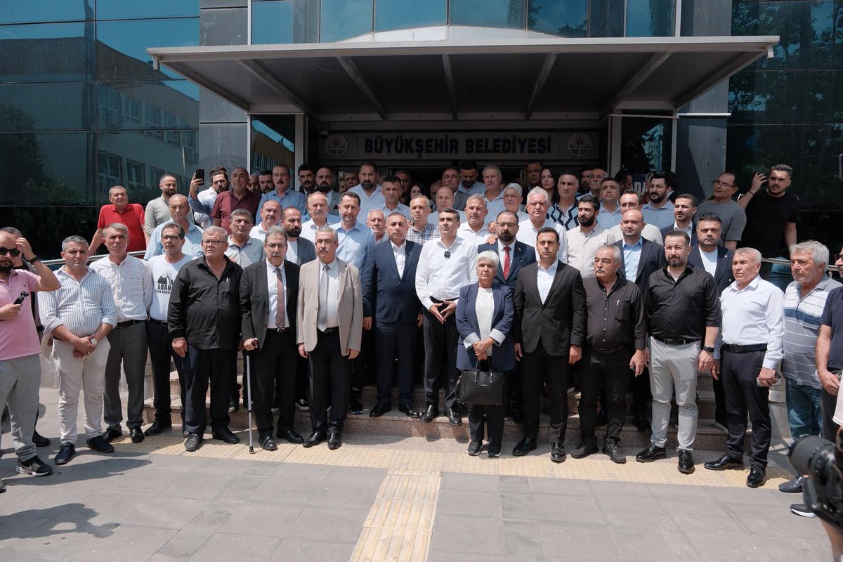 chpadanail's tweet image. Siyasi iftirayla tutsak edilen Adana’nın iradesi Büyükşehir Belediye Başkanımız Sayın Zeydan Karalar'a vekalet etmek üzere Cumhuriyet Halk Partisi Büyükşehir Meclis Üyemiz Sayın Güngör Geçer seçilmiş, Adana’nın iradesi 31 Mart'ın ardından bir kez daha tecelli etmiştir.
Zeydan…