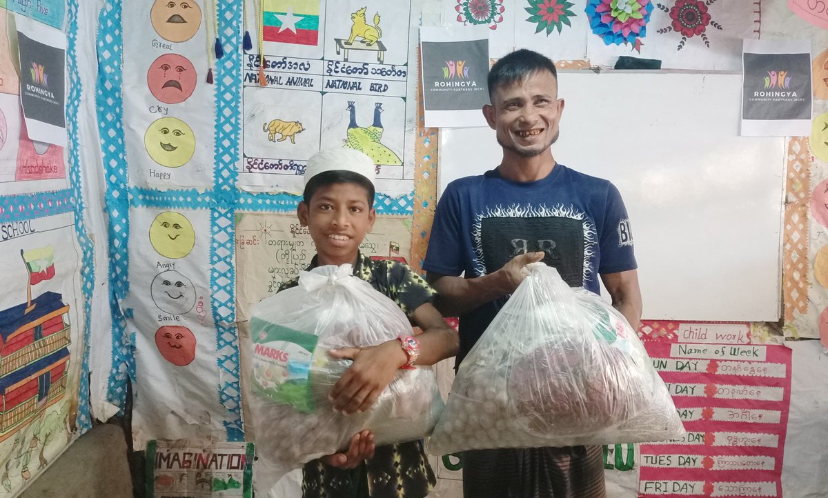 RohingyaRCP's tweet image. We are victims of the recent flood in the Bangladesh refugee camp and have received an aid package from RCP thanks to your support.
Please continue to donate whatever you can, or help by sharing this message. Every act of kindness makes a difference!
gofund.me/f0d0c1ff