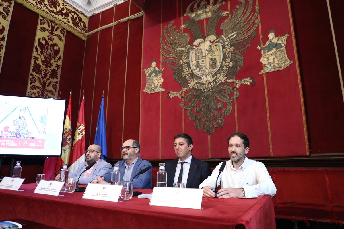 ToledoAyto's tweet image. 🎓 Ceremonia de entrega de certificados para el tercer grupo del plan de prescriptores internacionales. 27 profesores de Español como lengua extranjera, procedentes de diez países.
👉🏻 Un plan que fomenta el turismo idiomático en nuestra ciudad.