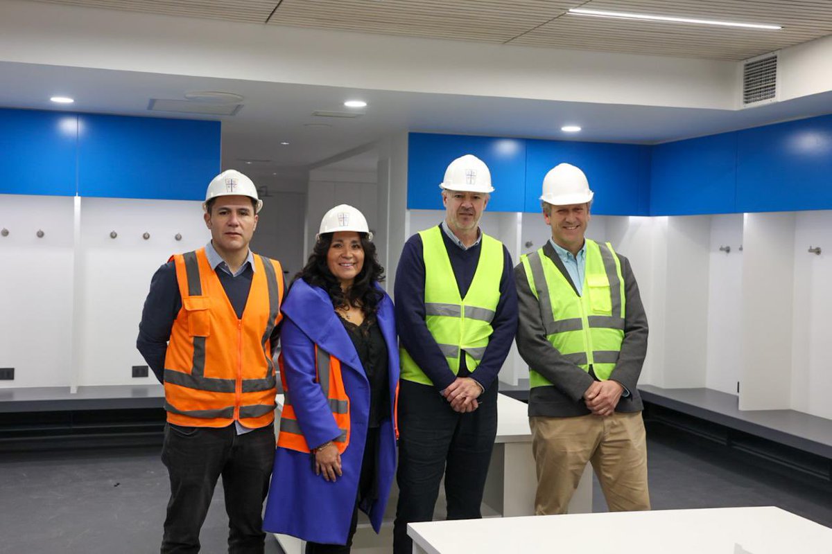 DTPM (@dtpmet) on Twitter photo El ministro <a href="/MTTChile/">Ministerio de Transportes y Telecomunicaciones</a>, Juan Carlos Muñoz; la directora DTPM, Paola Tapia Salas; y el presidente de Cruzados, Juan Tagle, dan a conocer detalles de los servicios C02, 421, C27, C37 y C09c de <a href="/Red_Movilidad/">Red Movilidad</a> hacia el Claro Arena 🏟️🚌 que pronto será inaugurado. El ministro <a href="/MTTChile/">Ministerio de Transportes y Telecomunicaciones</a>, Juan Carlos Muñoz; la directora DTPM, Paola Tapia Salas; y el presidente de Cruzados, Juan Tagle, dan a conocer detalles de los servicios C02, 421, C27, C37 y C09c de <a href="/Red_Movilidad/">Red Movilidad</a> hacia el Claro Arena 🏟️🚌 que pronto será inaugurado.