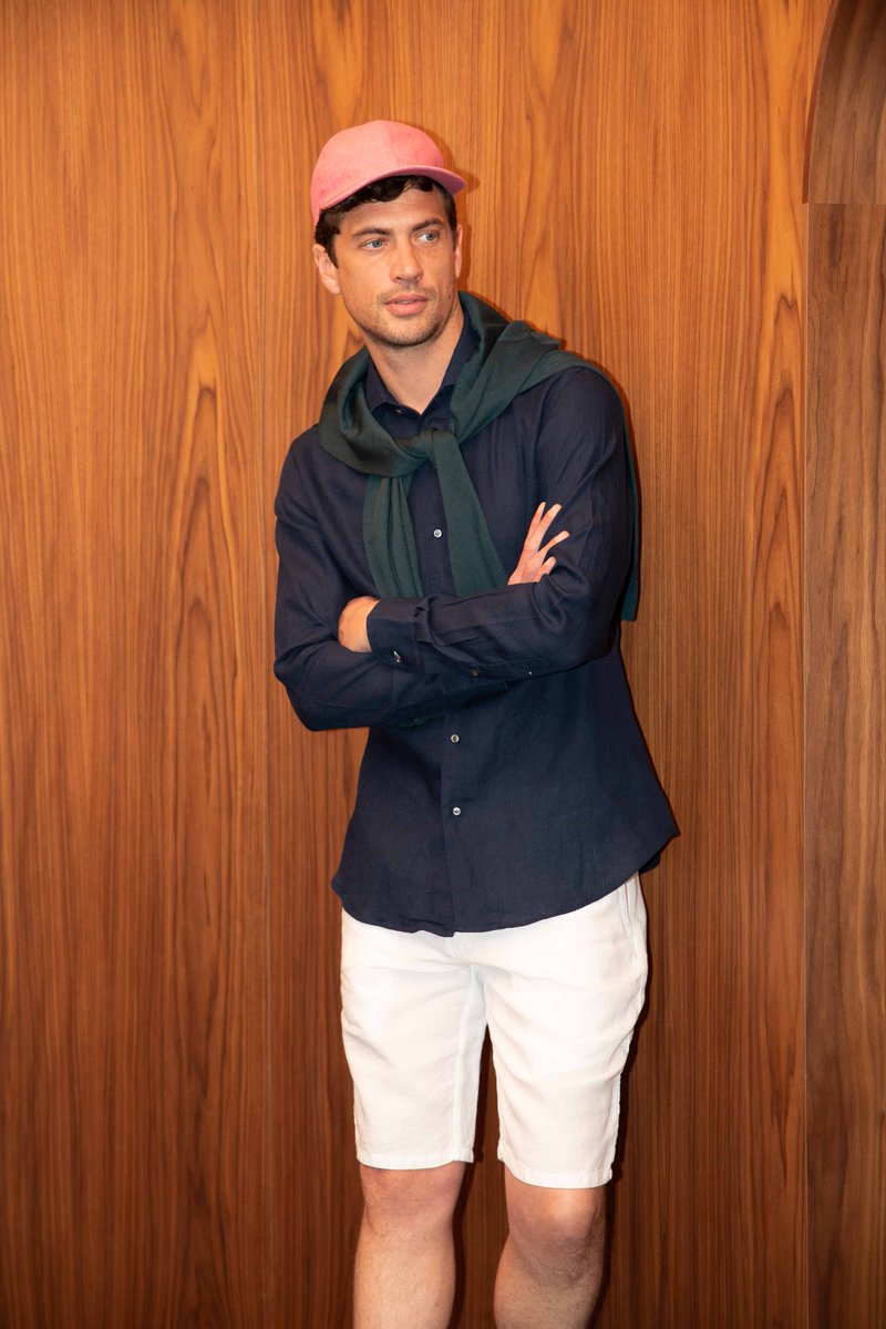 Light, breathable, and effortlessly styled by Teo van den Broeke, our Portofino Linen Shirt is made for warm days and balances casual ease with refined elegance.

Discover the Portofino Shirt Collection at lucafaloni.com/shop/portofino…

#LucaFaloni #LucaFaloniSummer #LFMoments