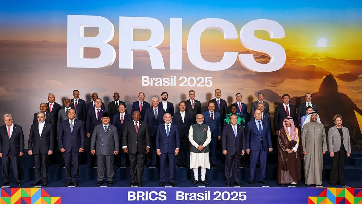 TridentxIN's tweet image. 3. 🌍 RUSSIA: SANCTIONS BOOST MULTIPOLARITY
Russian Deputy FM:
 “Stronger Western threats → faster multipolar world”
Signals shift away from Western dominance.
India, China, and BRICS are rising on the world stage.
#GlobalOrder #Russia #MultipolarWorldOrder