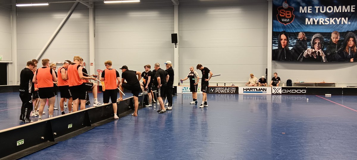 Valmistautuminen kauteen 2025-2026 jatkuu yhteisen leiriviikonlopun merkeissä OP-Arenalla ja huipentuu harkkapeliin Jymyä vastaan🌪