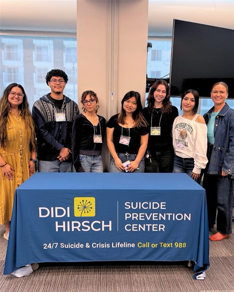 Meet the first Teen Line Ambassadors 📣

For their Youth Mental Health Academy internship, these interns are training with <a href="/DidiHirsch/">Didi Hirsch MHS</a> Mental Health Services and <a href="/TEENLINEONLINE/">Teen Line</a> to become the very first Teen Line Ambassadors.

Teen Line is a peer-to-peer mental health support