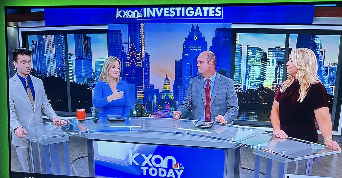 BarrettKXAN's tweet image. Felt good to be back at the desk again. Hope you have a great Friday and get some relief from this heat!