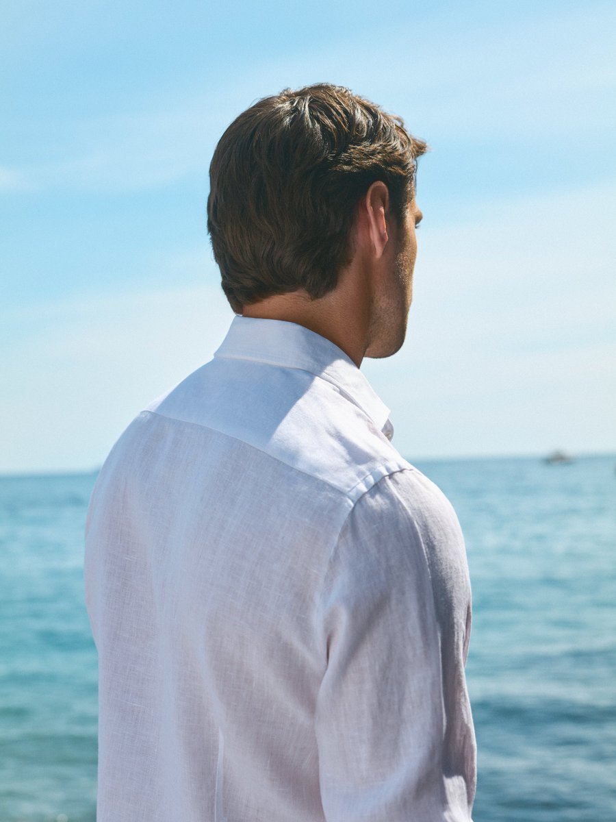 Imagined in crisp white and natural linen, the Portofino Shirt captures effortless elegance and comfort. Classic in style, it’s the ideal summer essential.

Discover the seasonal palette in-store and at lucafaloni.com/shop/portofino…

#LucaFaloni #LucaFaloniSummer #LFLinen