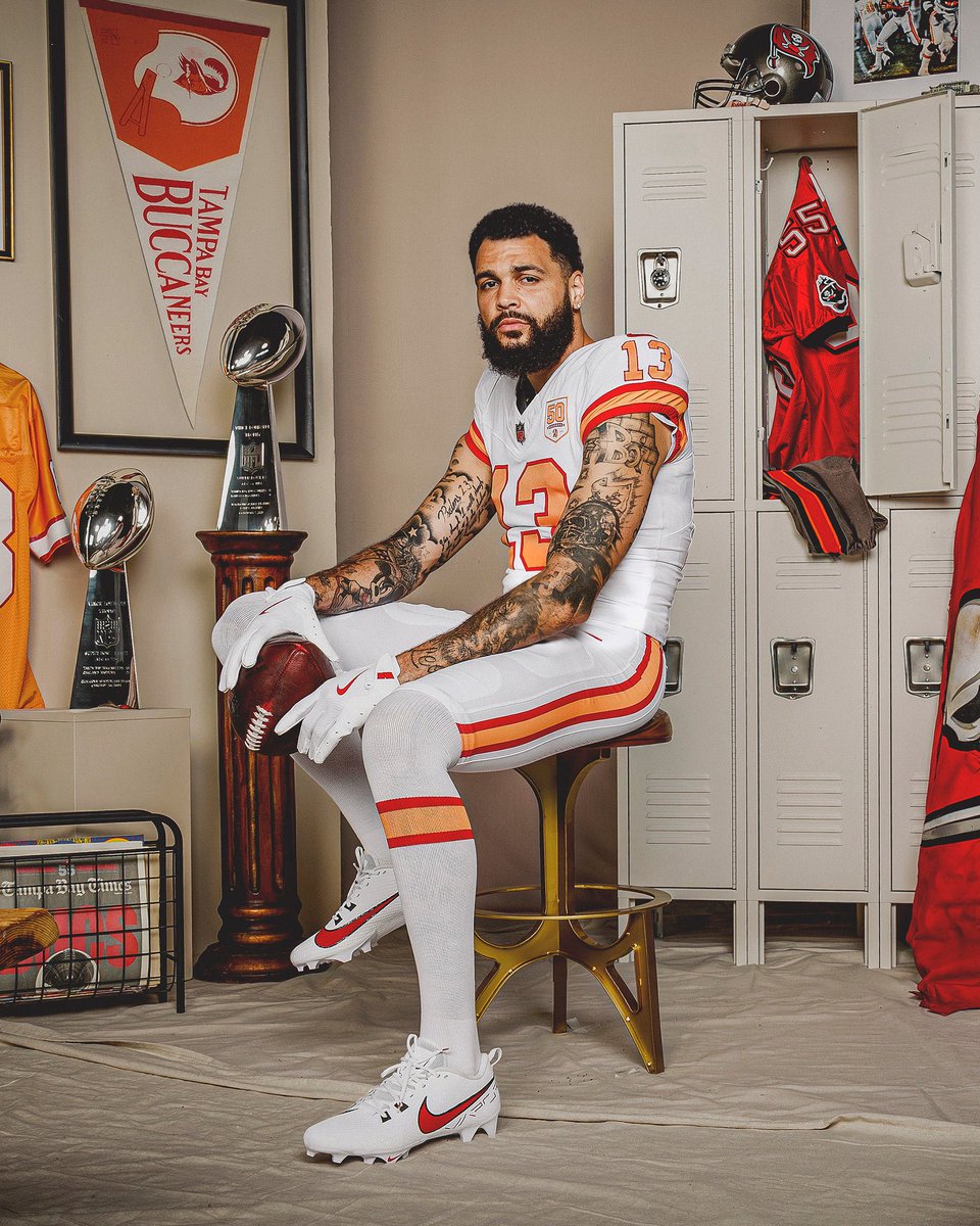 SleeperBucs (@sleepertbbucs) on Twitter photo Pics that go hard 🔥 #WeAreTheKrewe
Three days later and I’m still 😍
📸: <a href="/Buccaneers/">Tampa Bay Buccaneers</a> Pics that go hard 🔥 #WeAreTheKrewe
Three days later and I’m still 😍
📸: <a href="/Buccaneers/">Tampa Bay Buccaneers</a>