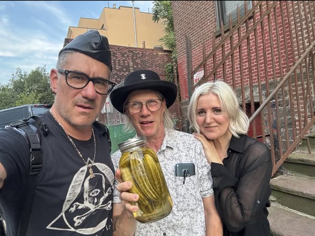 MitchHorowitz's tweet image. With the unconquerable Tom Headbanger, Jacqueline Castel {🖤} and his homemade pickles.