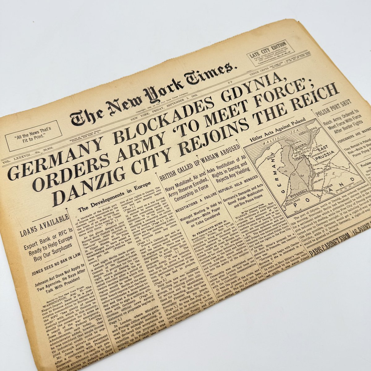 TheHistoryList's tweet image. Day 1 of World War II. Fascinating and tragic to read. The world had no idea what lay ahead.
This and several other papers from those first days of the war are available now in The History List Store. Just posted last night, and the papers are all in amazing condition.…