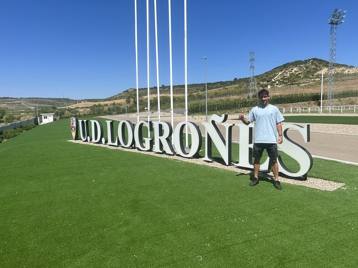 Iker ya conoce la Ciudad Deportiva.😎#Empujamosjuntos