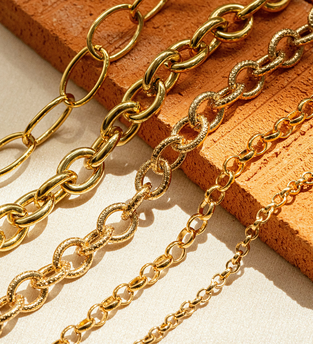 GoWaterGardens's tweet image. Looking for something truly special?
The Gold Workshop at The Water Gardens offers personal, bespoke jewellery services... from custom designs to same-day repairs and engravings!
Find out more: bit.ly/4knmoQ4