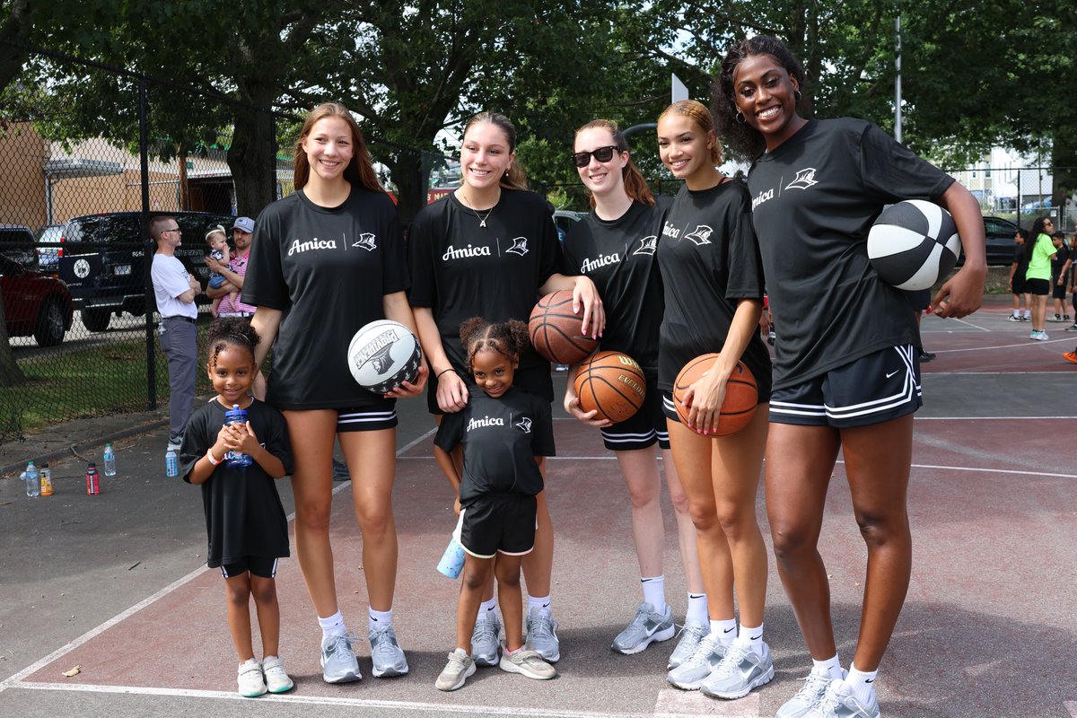 Great morning at Corliss Park! 😎
Playing some hoops and getting out in the community!