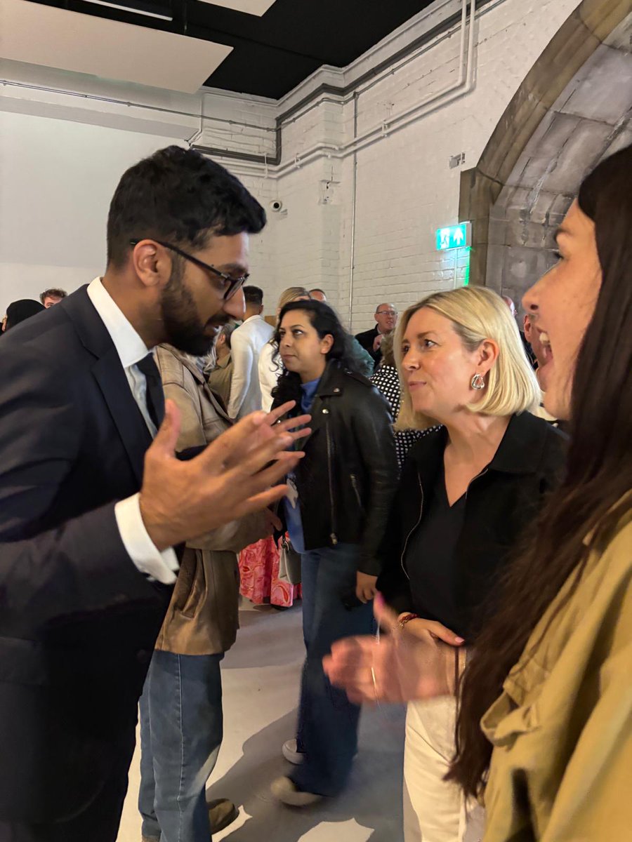 AdnanHussainMP's tweet image. An absolute pleasure to attend the 7th edition of the National Festival of Making in Blackburn. The town centre came to life with creativity and community spirit. An inspiring event highlighting the heart and talent of Blackburn and a celebration of what the town has to offer.