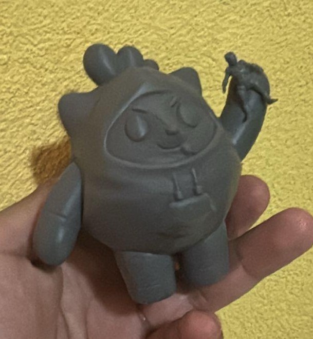 frixburn's tweet image. I thought it would be ready for the anniversary, but I&apos;m still showing a sneak peek of the figure.
It still needs some paint and details. Happy 2nd Anniversary, Moki!
@Moku_HQ