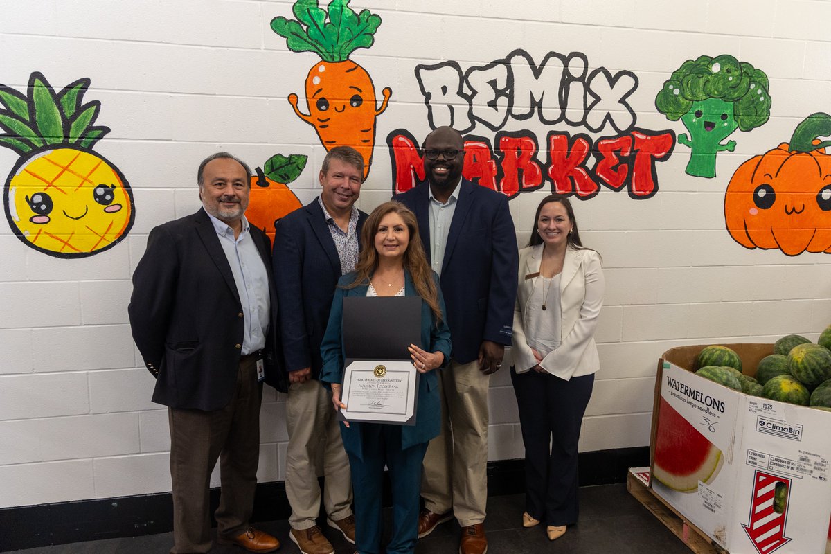🎉 We cut the ribbon on the Opportunity Center’s new Food Market, proudly sponsored by <a href="/HoustonFoodBank/">Houston Food Bank</a>! 🛒🍏

Thanks to the office of Commissioner Lesley Briones, <a href="/HCPrecinct4/">Harris County Precinct 4</a>, for the special recognition and to all the representatives who showed their support. This new resource